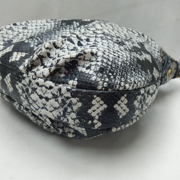 Marc By Marc Jacobs Hillier Snakeskin Embossed Shoulder Bag - Picture 15 of 16